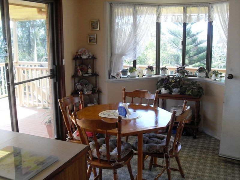 9 St Vincent Road, Tuross Head NSW 2537