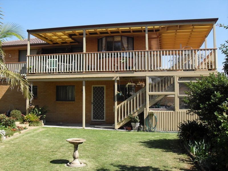 9 St Vincent Road, Tuross Head NSW 2537