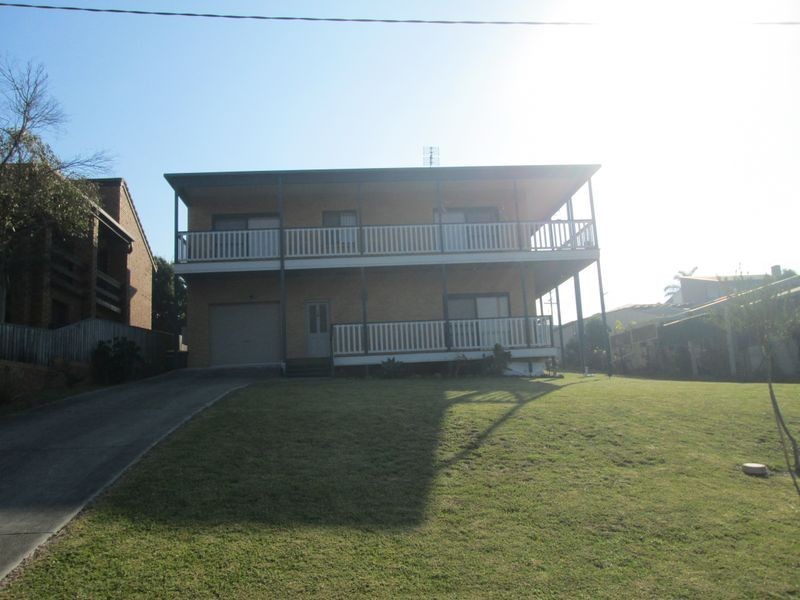 16 Evans Road, Tuross Head NSW 2537