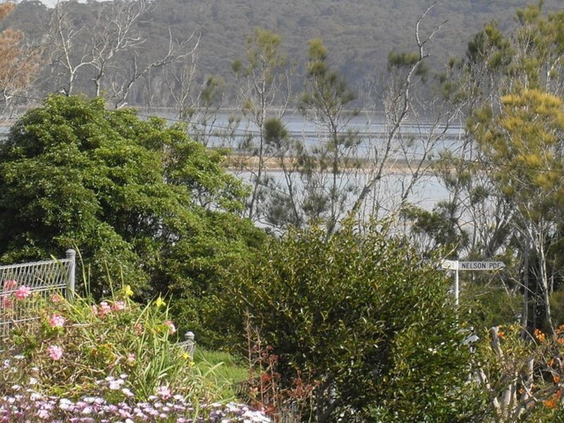 1 Jellicoe Road, Tuross Head NSW 2537