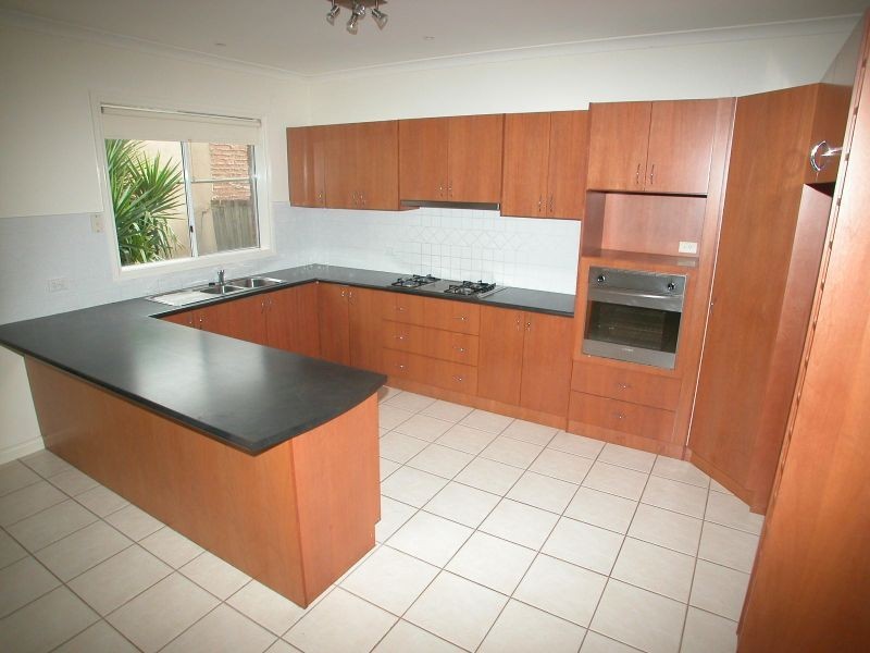 4/33 Davisson Street, Epping VIC 3076