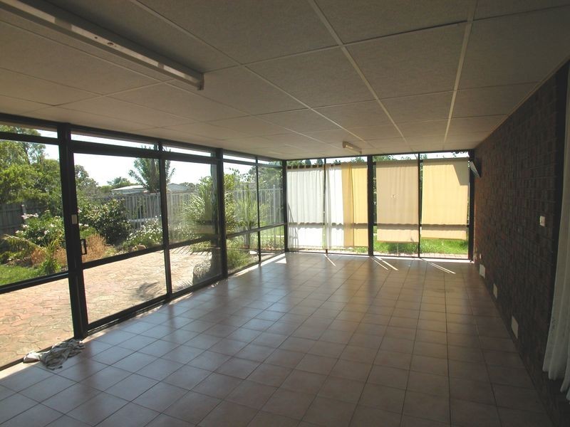 7 Whitfield Court, Mill Park VIC 3082