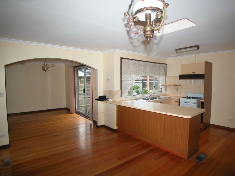 10 Rosehill Court, Mill Park VIC 3082