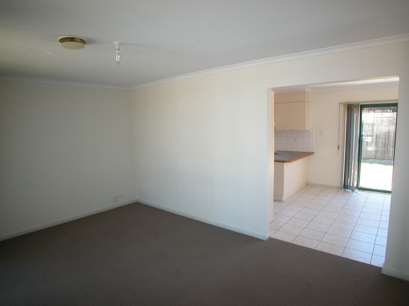 2/6 Brabham Drive, Mill Park VIC 3082