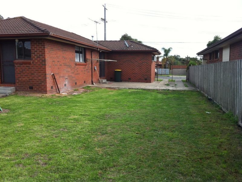 2 Meadowglen Drive, Epping VIC 3076