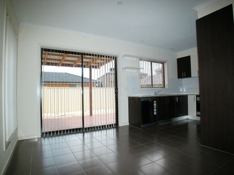 10/13 Viewgrand Boulevard, Epping VIC 3076