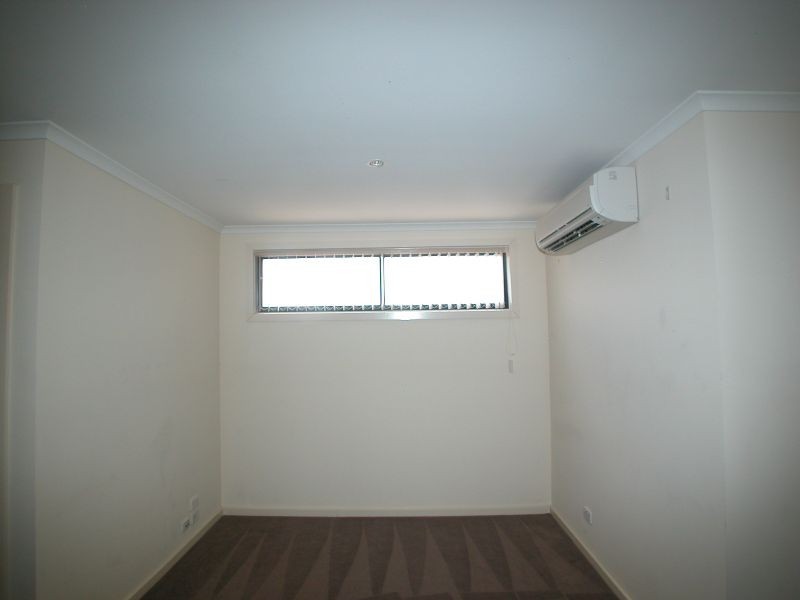 10/13 Viewgrand Boulevard, Epping VIC 3076