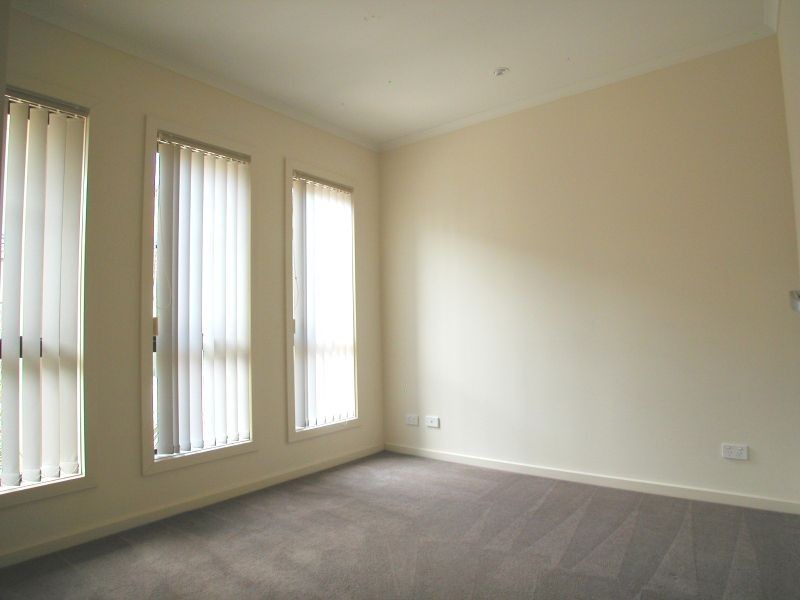 10/13 Viewgrand Boulevard, Epping VIC 3076