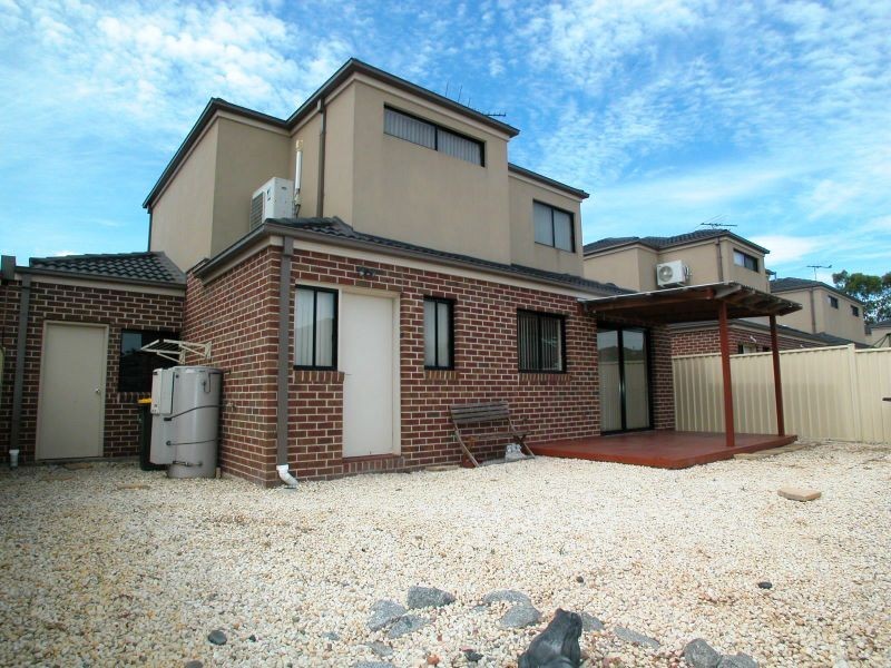 10/13 Viewgrand Boulevard, Epping VIC 3076