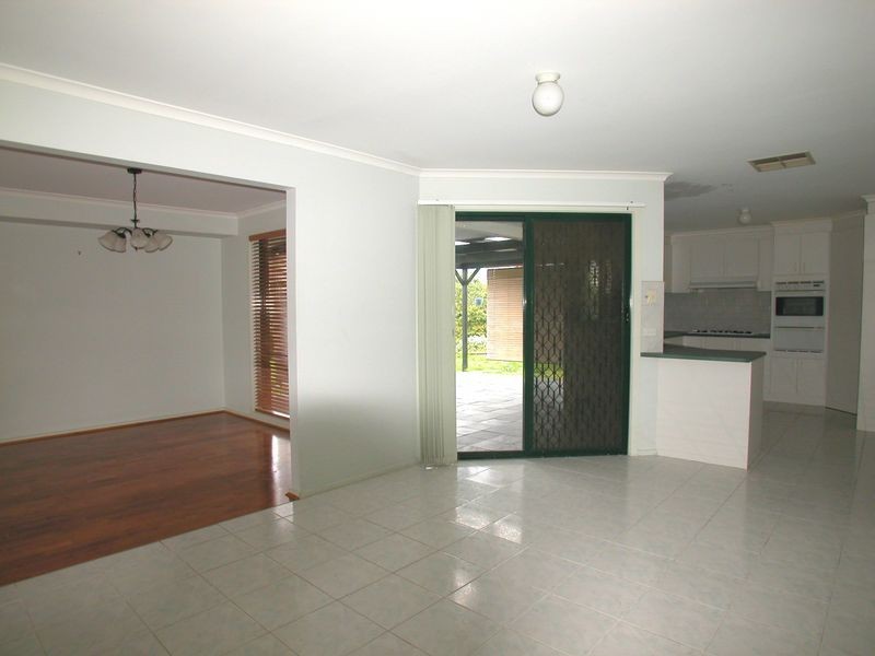 44 Teatree Drive, South Morang VIC 3752