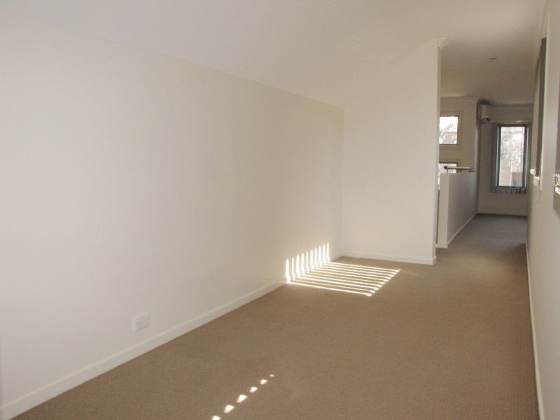 8 Antigua Walk, Epping VIC 3076