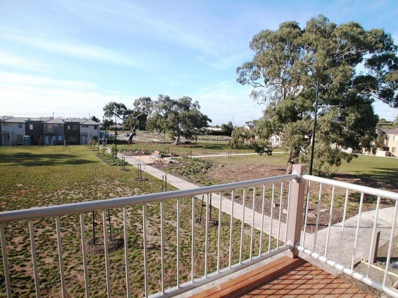 8 Antigua Walk, Epping VIC 3076