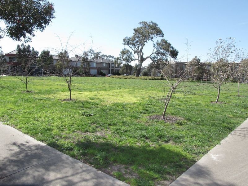 8 Antigua Walk, Epping VIC 3076