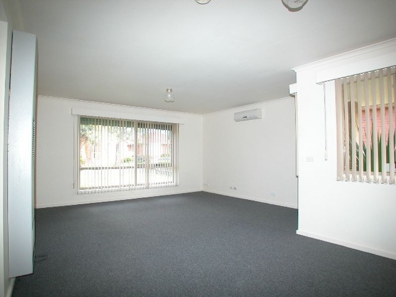 42 Friendship Avenue, Mill Park VIC 3082