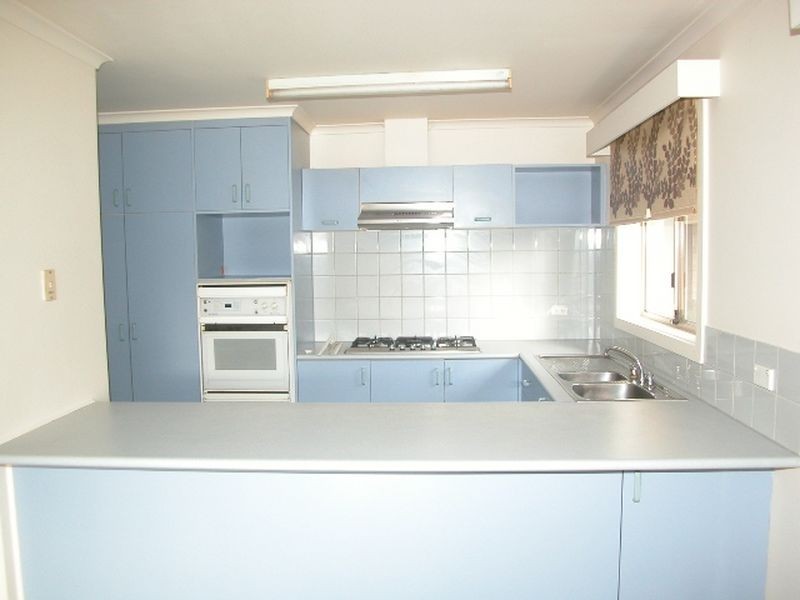 42 Friendship Avenue, Mill Park VIC 3082