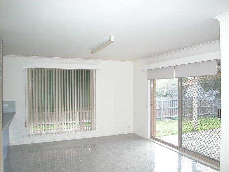 42 Friendship Avenue, Mill Park VIC 3082