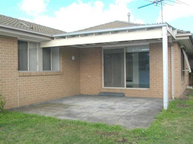 42 Friendship Avenue, Mill Park VIC 3082