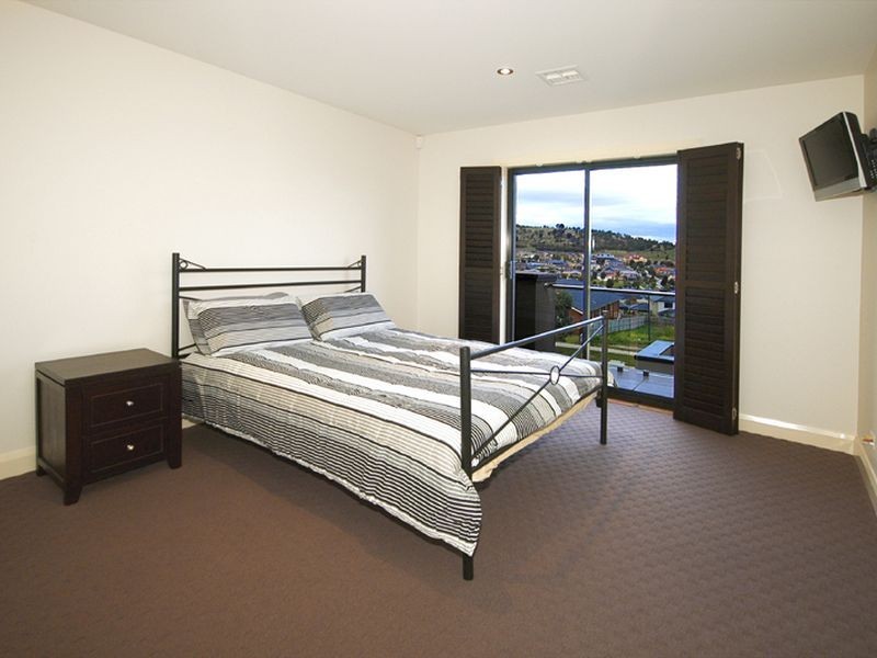 120 Meridian Drive, South Morang VIC 3752