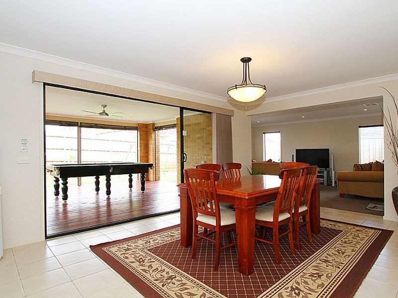 18 Kestrel Road, South Morang VIC 3752