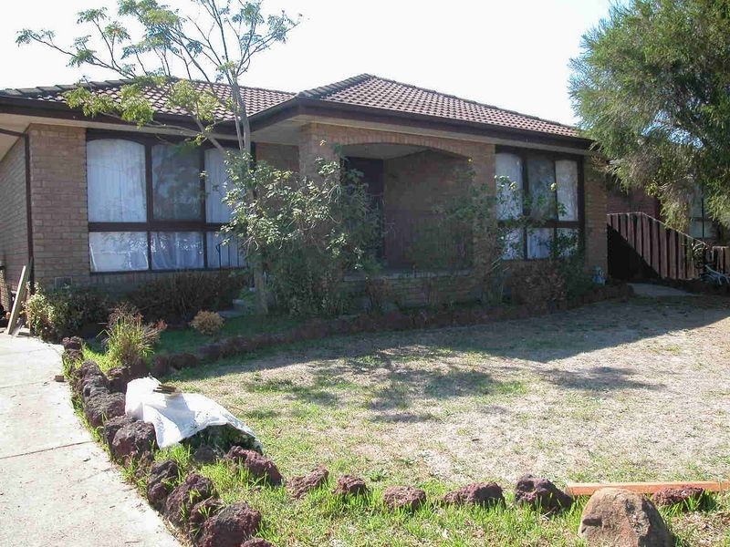 64 Roycroft Avenue, Mill Park VIC 3082