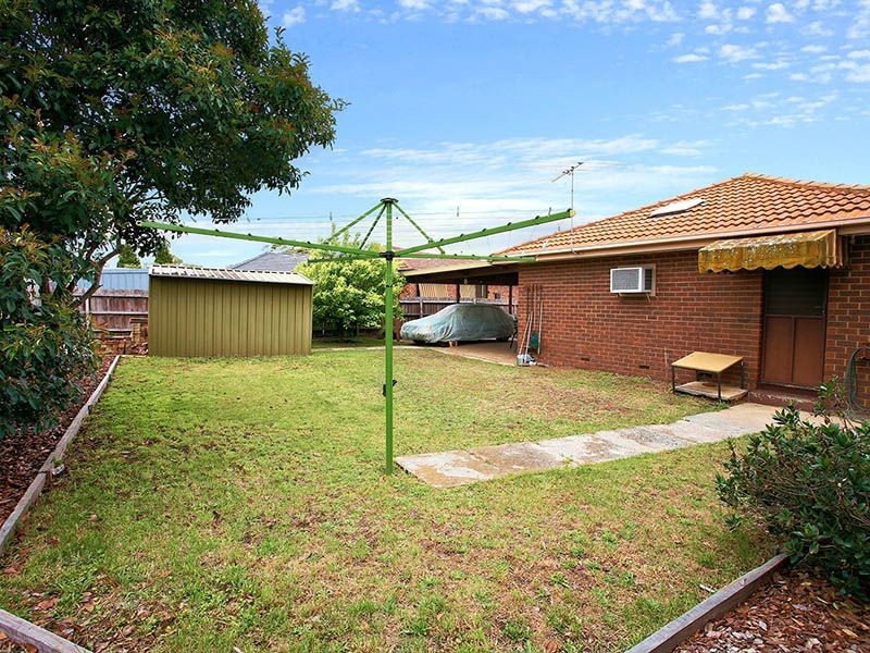 15 Winter Court, Mill Park VIC 3082