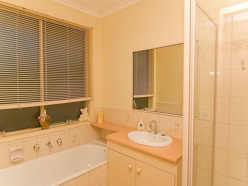 13 Marsden Court, Mill Park VIC 3082