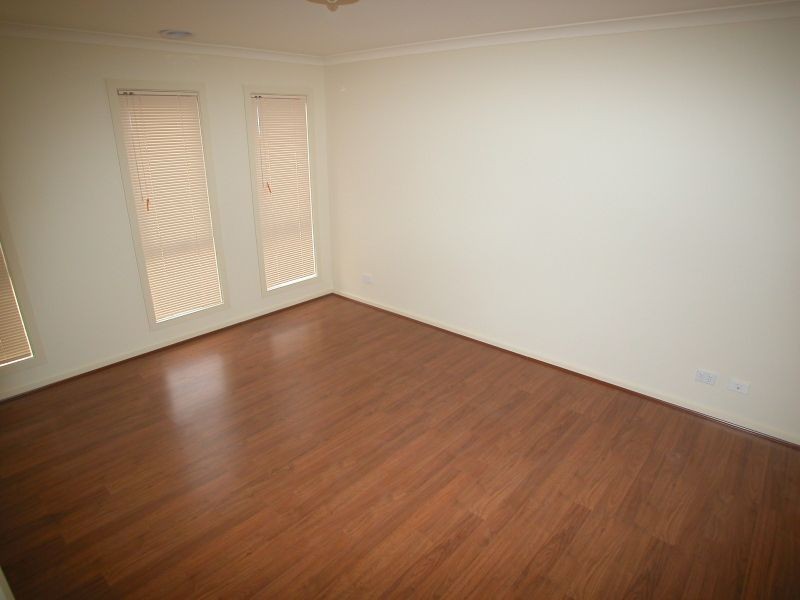 6 Moffat Drive, Lalor VIC 3075