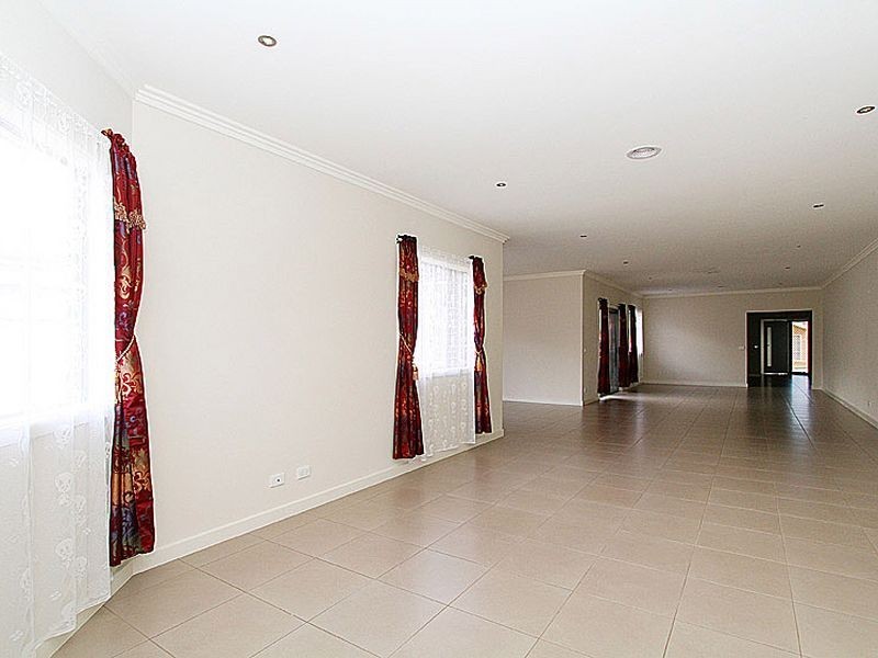 13 Tall Sedge Street, Epping VIC 3076