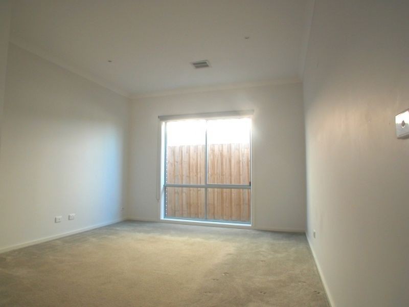 89 Neptune Drive, Point Cook VIC 3030