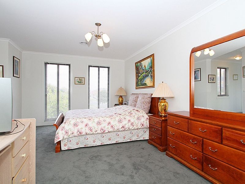 11 Junor Court, South Morang VIC 3752