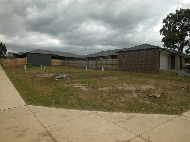 16 Martha Link, Doreen VIC 3754