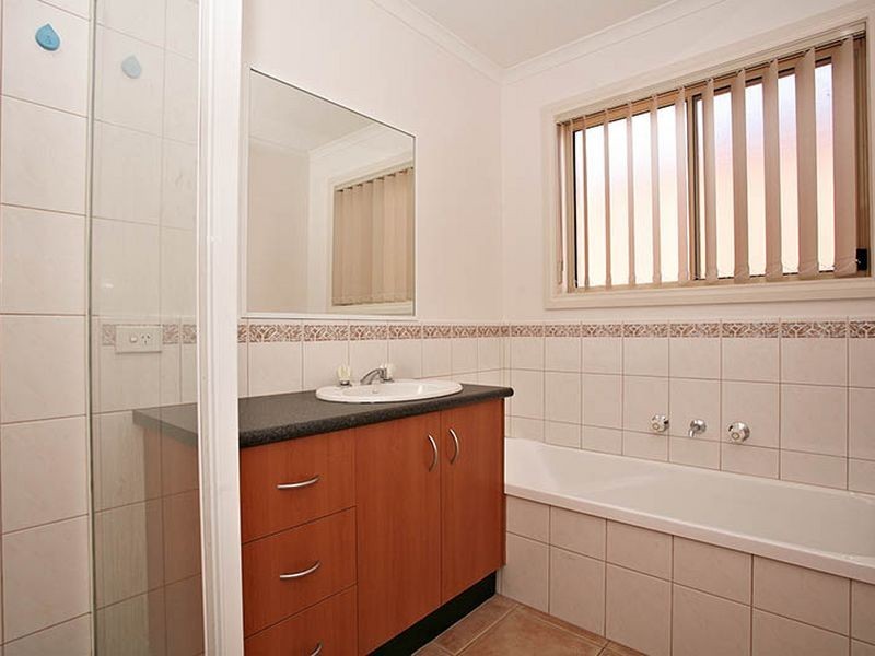 2/157-159 Dalton Road, Lalor VIC 3075