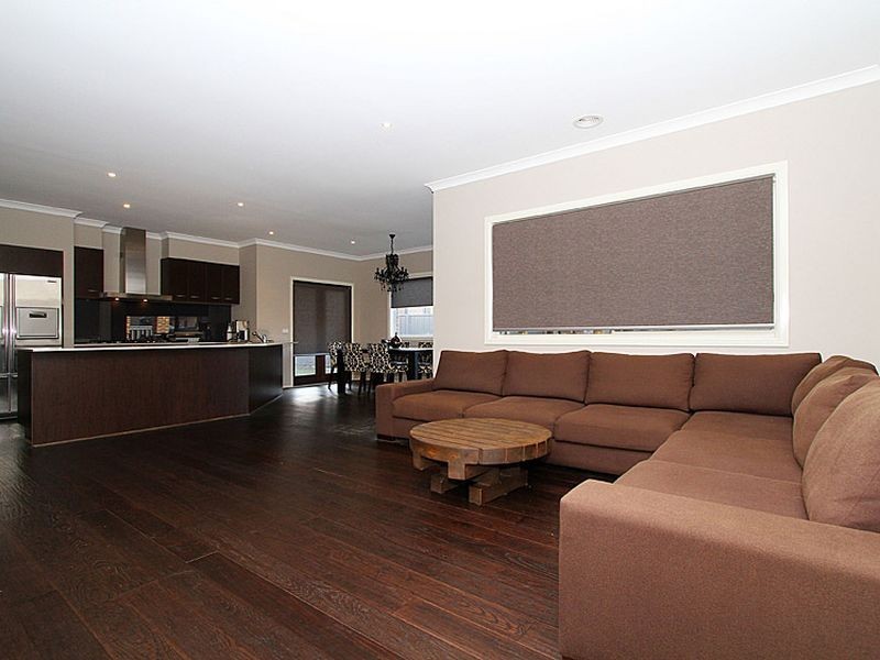 13 Le Page Run, South Morang VIC 3752