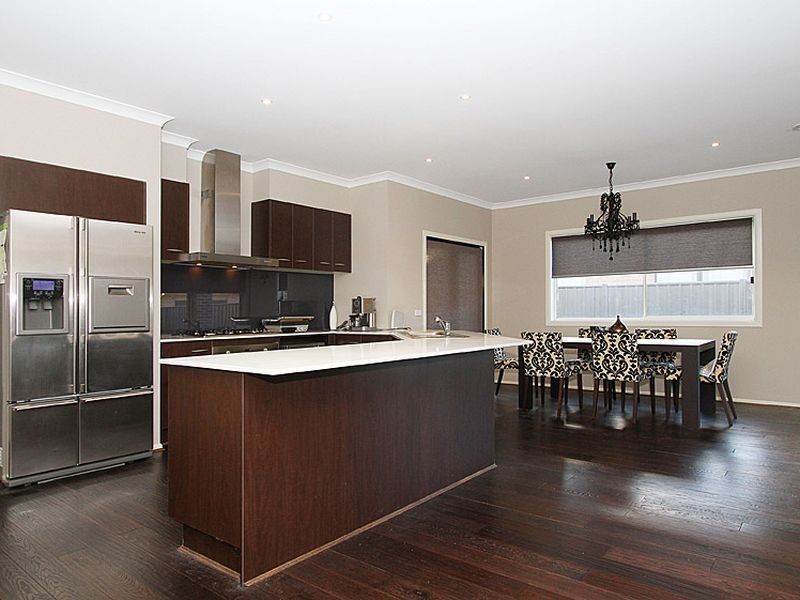 13 Le Page Run, South Morang VIC 3752