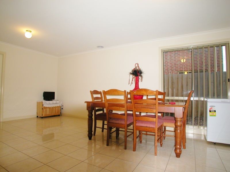 10 Elysee Avenue, South Morang VIC 3752