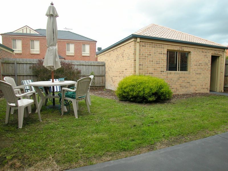 10 Elysee Avenue, South Morang VIC 3752