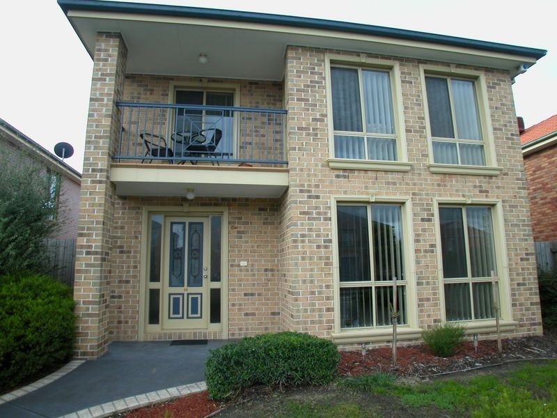 10 Elysee Avenue, South Morang VIC 3752