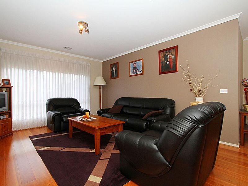 15 Red Oaks Way, South Morang VIC 3752