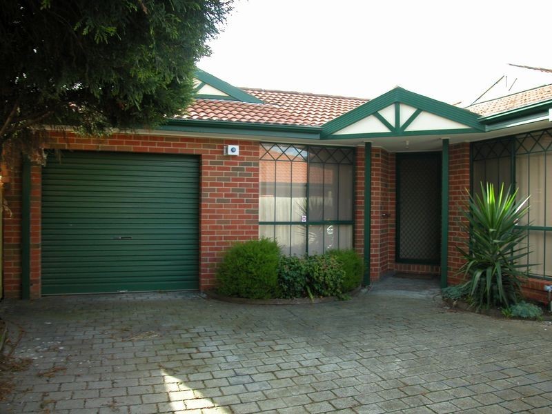 2/183 Roycroft Avenue, Mill Park VIC 3082