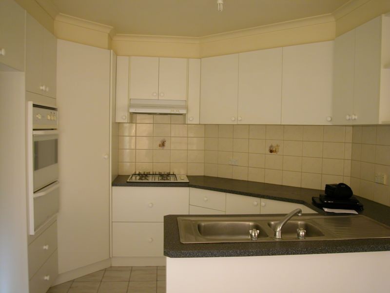 2/183 Roycroft Avenue, Mill Park VIC 3082