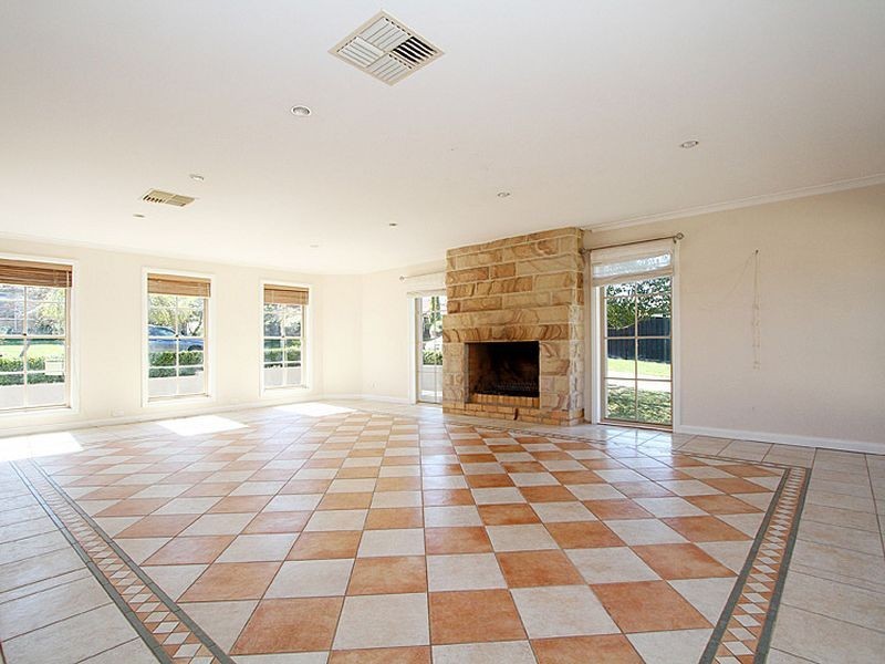 5 Koala Walk, South Morang VIC 3752