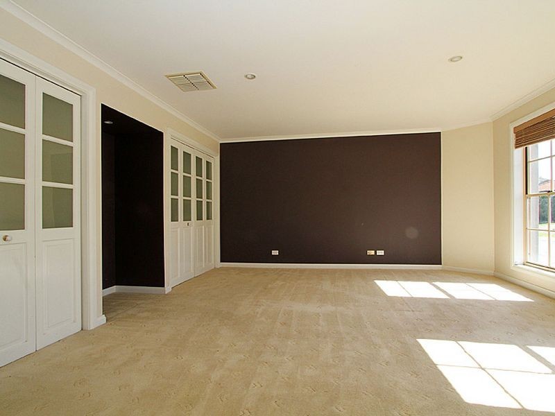 5 Koala Walk, South Morang VIC 3752