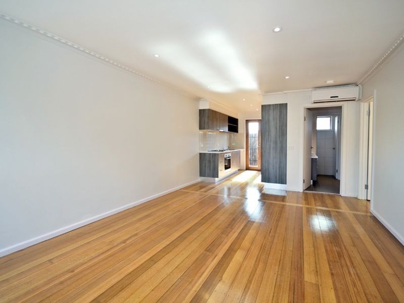 2/9 Asquith Street, Reservoir VIC 3073