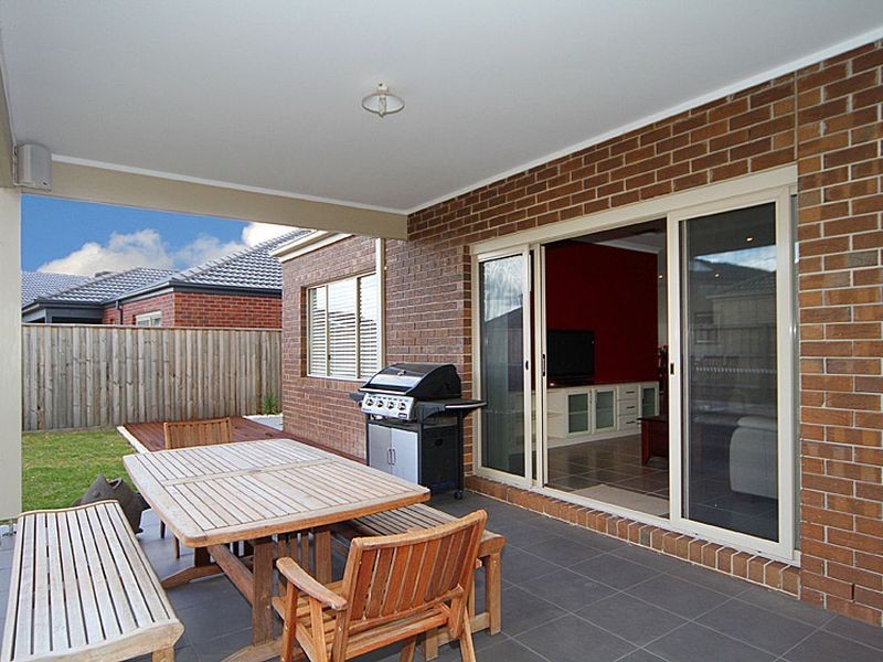 12 Brindabella Green, Mernda VIC 3754