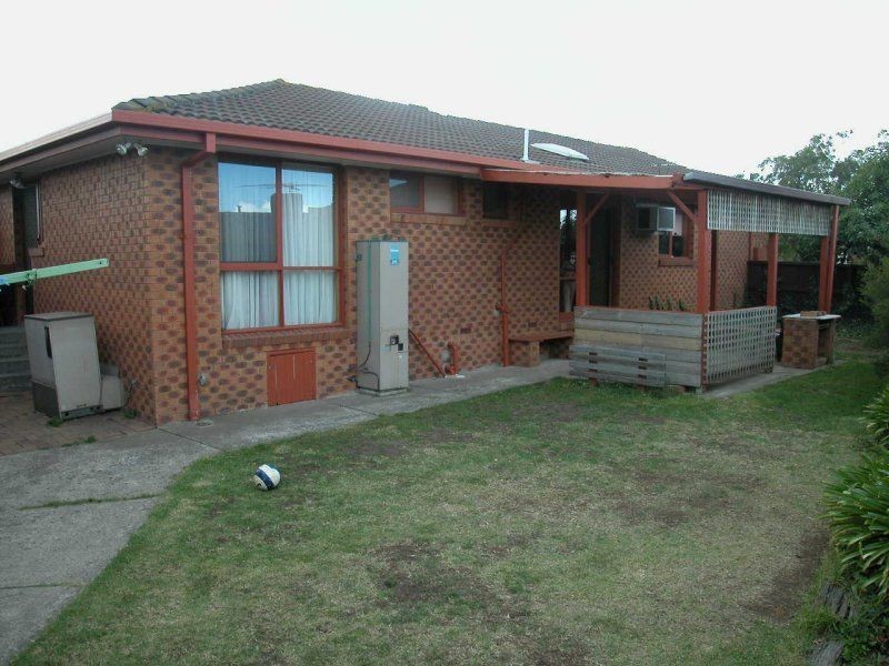 39 Kellaway Crescent, Mill Park VIC 3082