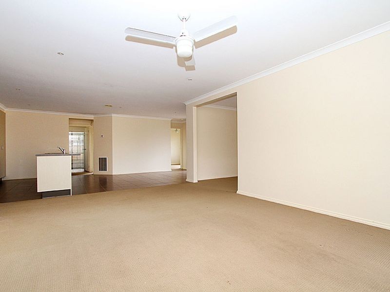 5 Clarence Way, South Morang VIC 3752