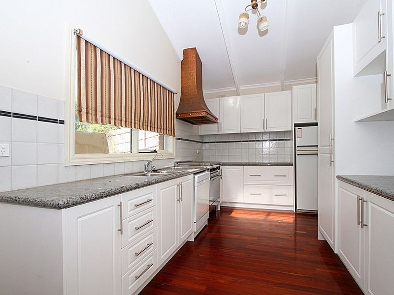 38 Booyan Crescent, Greensborough VIC 3088