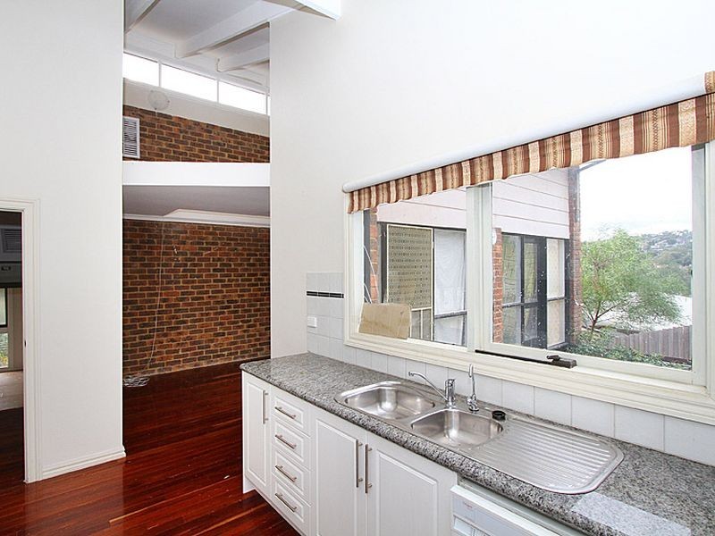 38 Booyan Crescent, Greensborough VIC 3088