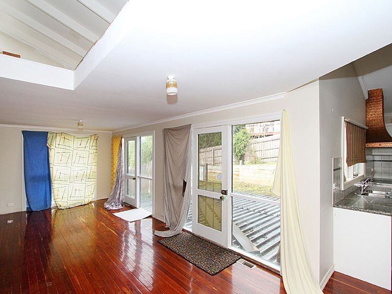 38 Booyan Crescent, Greensborough VIC 3088