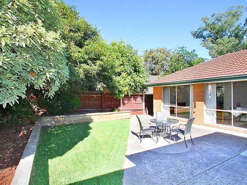 2 Magpie Walk, South Morang VIC 3752